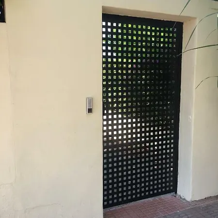 Coqueto A Menos De Un Minuto De La Playa *